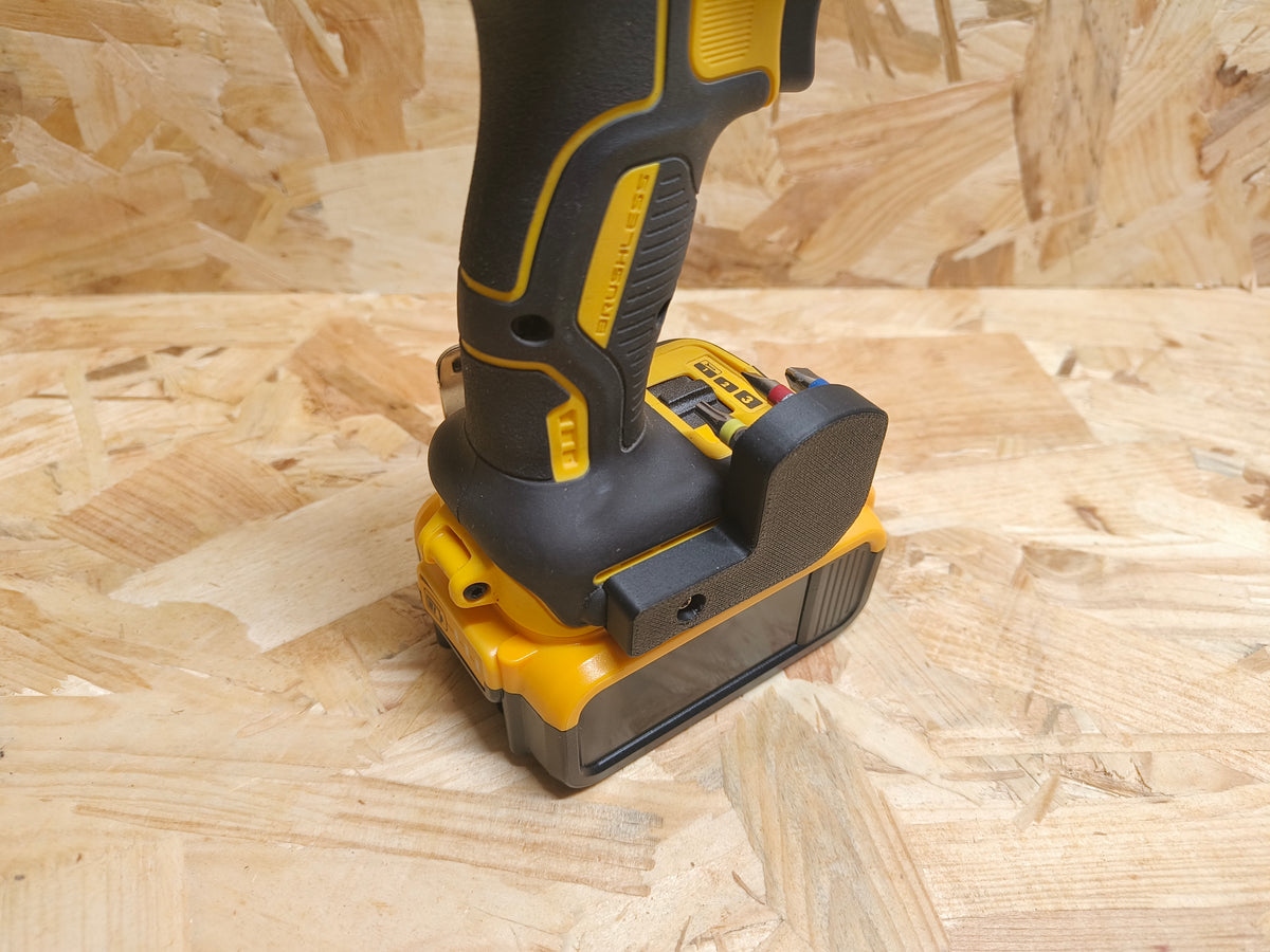 dewalt_magnetic_bit_holder