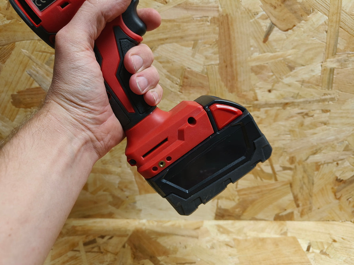 milwaukee gps power tool battery tracker